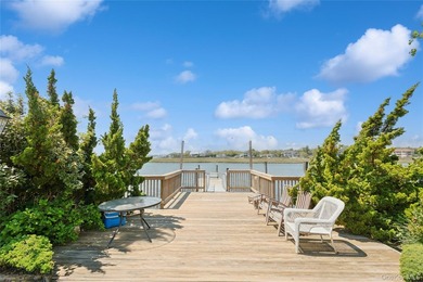 Welcome to one of Hewlett Harbor's finest waterfront offerings - - photo 30