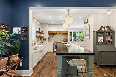 Award-winning historic restoration set on a rare 2.5-acre lot - photo 13