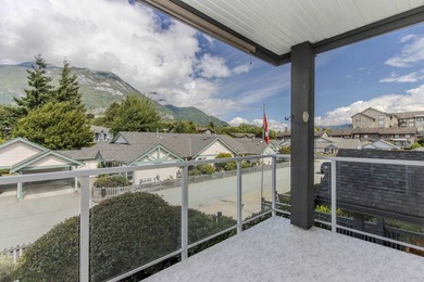 Beautifully updated and exceptionally well located, this - photo 14