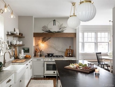 Award-winning historic restoration set on a rare 2.5-acre lot - photo 15