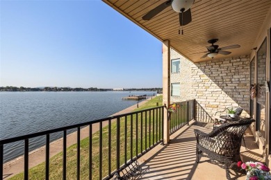 Lake Granbury Condo Sale Pending in Granbury Texas