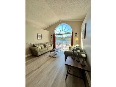 Beautifully maintained 3 bedroom 2 bath single family home in - photo 5