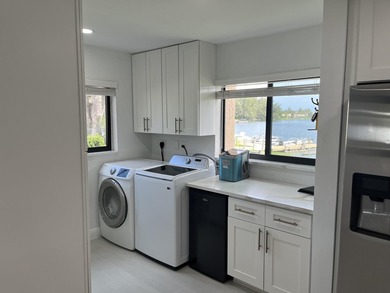Rare opportunity to own one of the most desirable waterfront - photo 6