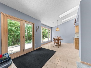 Updated and filled with light! One-level home on a private - photo 12