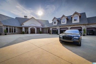 Words can't describe it. Welcome to your dream estate! The - photo 2