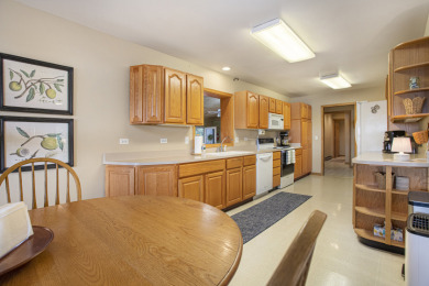 Stunning Lakefront Retreat on Corey Lake - photo 13