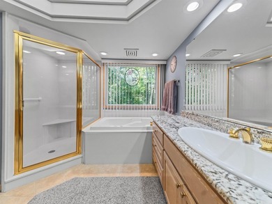 Updated and filled with light! One-level home on a private - photo 29