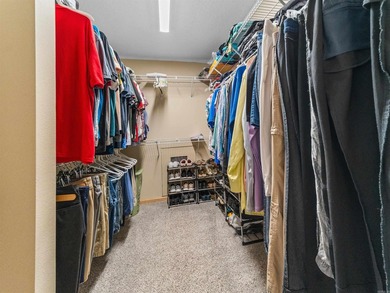 Updated and filled with light! One-level home on a private - photo 30