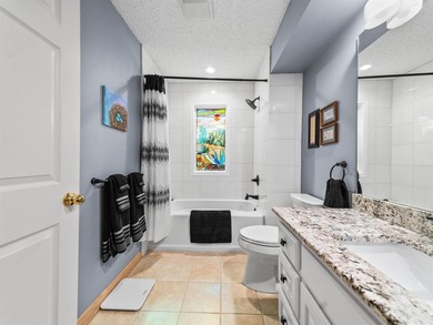 Updated and filled with light! One-level home on a private - photo 35