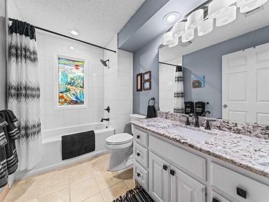 Updated and filled with light! One-level home on a private - photo 36