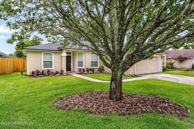 Welcome to this beautifully maintained family home featuring 3 - photo 3