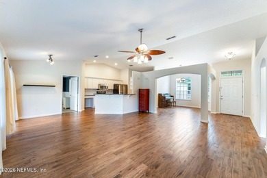 Welcome to this beautifully maintained family home featuring 3 - photo 6