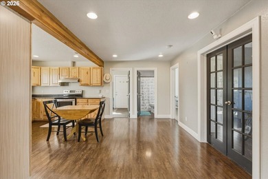 MOTIVATED SELLER - Wonderful 4 bedroom 2 full bathroom updated - photo 9
