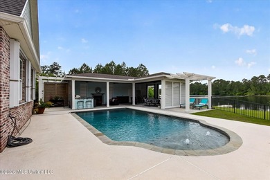 GULF COAST HIDDEN GEM ON A PRIVATE LAKE Welcome to this stunning - photo 6