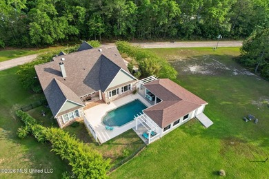 GULF COAST HIDDEN GEM ON A PRIVATE LAKE Welcome to this stunning - photo 8