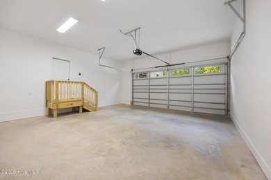 Welcome to an extraordinary new construction waterfront home - photo 28