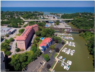 Lake Condo Sale Pending in Rocky River, Ohio