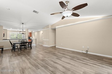 Move in ready 2 bedroom, 2 bath with attached 1 car garage and - photo 8