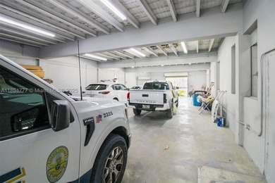 High-End Auto Body Shop & Prime Real Estate - For Sale in - photo 12
