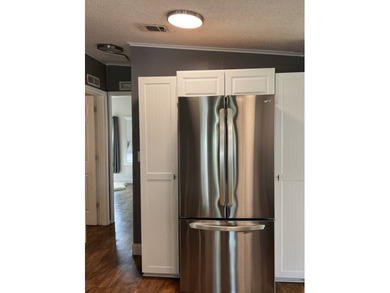 This fully renovated 2BR/2BA home offers approximately 1,500 sq - photo 22