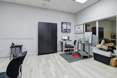 High-End Auto Body Shop & Prime Real Estate - For Sale in - photo 23