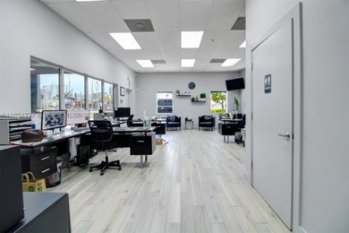 High-End Auto Body Shop & Prime Real Estate - For Sale in - photo 25