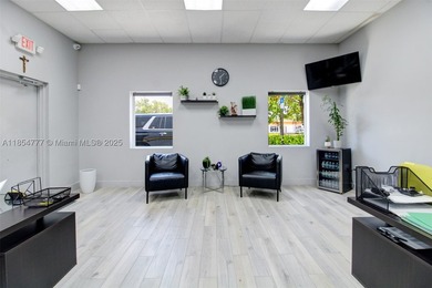 High-End Auto Body Shop & Prime Real Estate - For Sale in - photo 26
