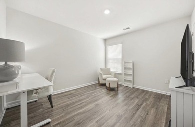 Better than new and filled with upgrades! This is your chance to - photo 27