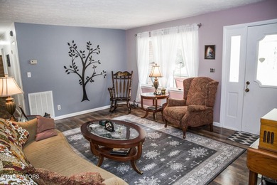 ALL BRICK HOME! Situated on a quiet cul-de-sac street with - photo 9