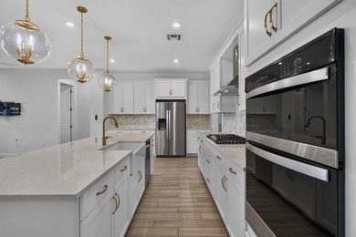 This layout impressively opens into the main living areas - photo 6
