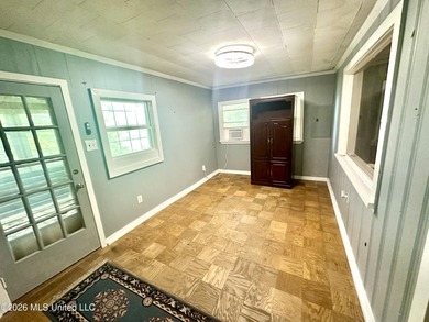 Welcome to the Lake! New listing right on the water perfect for - photo 9