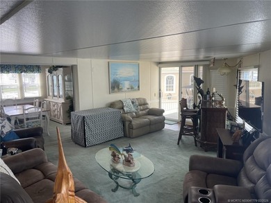 Welcome to Paradise !! This 2-bedroom, 1.5-bath, Beach themed - photo 8
