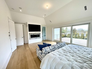 Now complete, this stunningly new transitional home has a Wow - photo 12