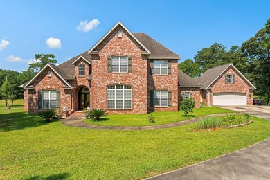 Lake Home For Sale in Hattiesburg, Mississippi