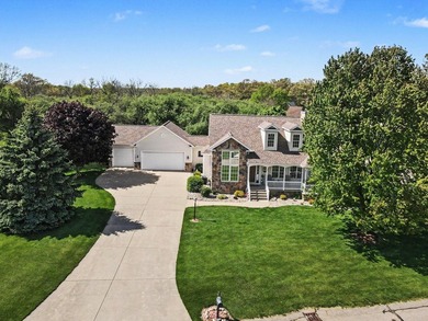 Your 3 bedroom/2.5 bath ''Parade of Homes'' estate is nestled in - photo 33