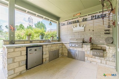 Superb outdoor living, no rear neighbor, and beautiful street - photo 34