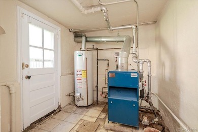 Welcome to 812 Swinton Ave, Bronx NY 10465! This tastefully - photo 35