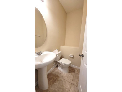 Winter Garden - Rare, immaculate end-unit townhome in highly - photo 9