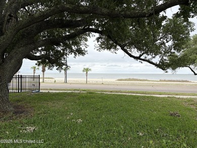 Rare opportunity to own a beautiful beachfront homesite in - photo 4