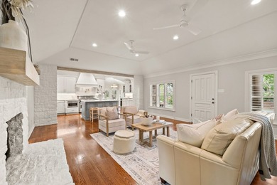 Set beneath a canopy of mature trees, there is an ease to this - photo 11