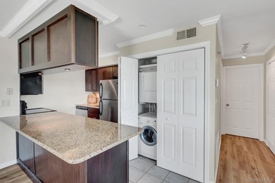 Welcome to waterfront paradise at the desirable Anchorage with - photo 20