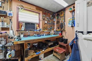 Move in ready, meticulously kept home located just minutes from - photo 23
