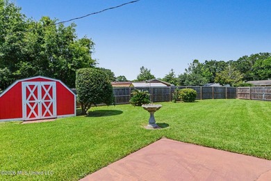 Move in ready, meticulously kept home located just minutes from - photo 24