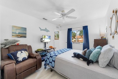 Welcome to this tastefully updated townhome offering comfort - photo 26