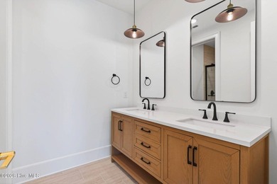 THIS IS WHAT YOU HAVE BEEN WAITING FOR!!!!! Located in the heart - photo 29