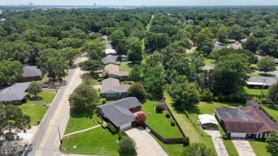 Move in ready, meticulously kept home located just minutes from - photo 33
