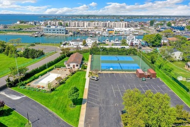 Welcome to waterfront paradise at the desirable Anchorage with - photo 33