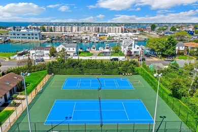 Welcome to waterfront paradise at the desirable Anchorage with - photo 34