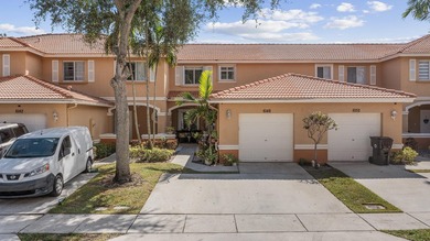 Welcome to this tastefully updated townhome offering comfort - photo 35