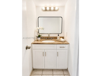 Beautifully Updated 1 Bed / 1.5 Bath Apartment in Aventura - photo 7